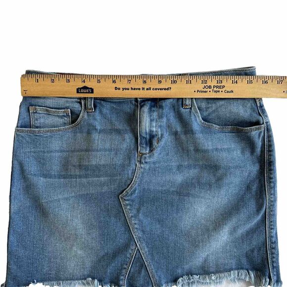 Cello Jeans Mini Skirt Large Blue Raw Hem Light Wash Distressed Whiskered - Picture 9 of 12